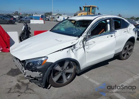 2017 Mercedes-Benz Glc 300 Coupe 4Matic z USA, uszkodzony, nr VIN WDC0J4KB9HF290292